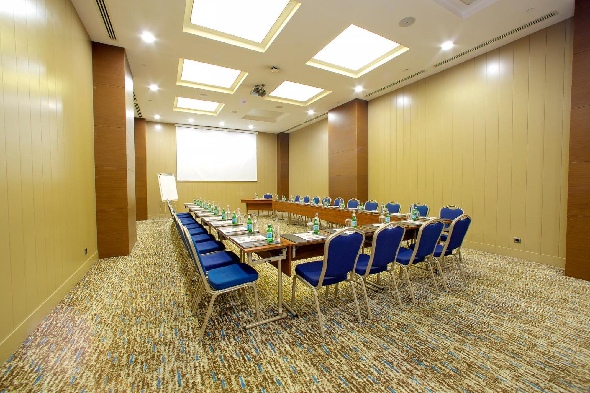Ramada By Wyndham Istanbul Merter Exterior photo Meeting room